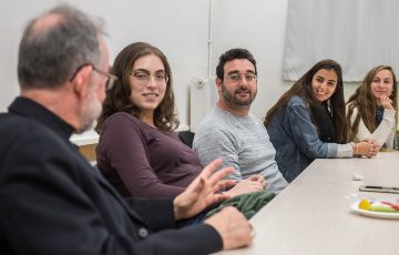 Bishops meet with students at Jerusalem’s Hebrew University